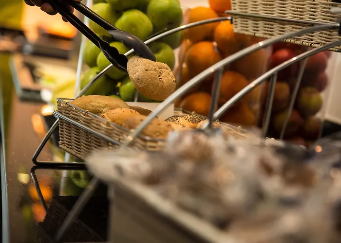 Holiday Inn Express London Stratford By IhgAirport Hotel